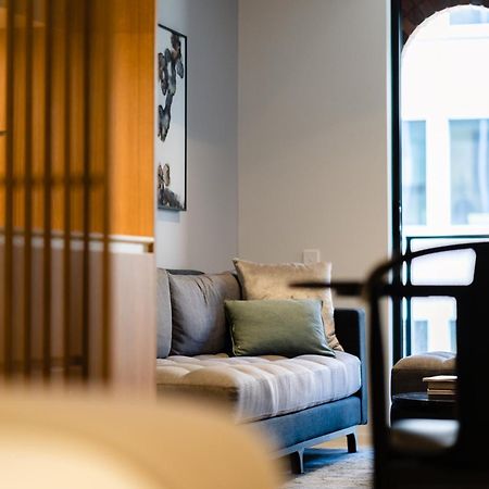 Skye Suites Cité de Sydney Chambre photo A room at the hotel