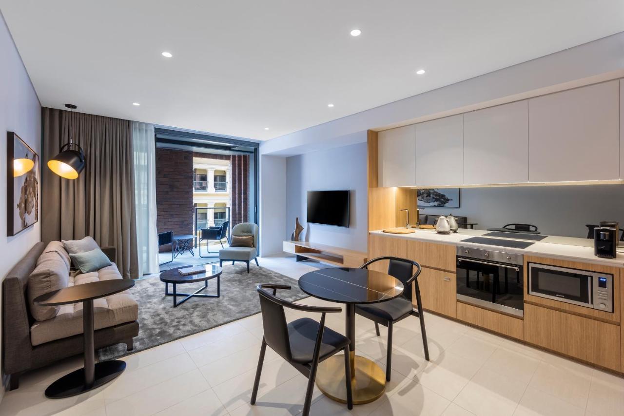 Skye Suites Cité de Sydney Extérieur photo A typical apartment at The Standard London